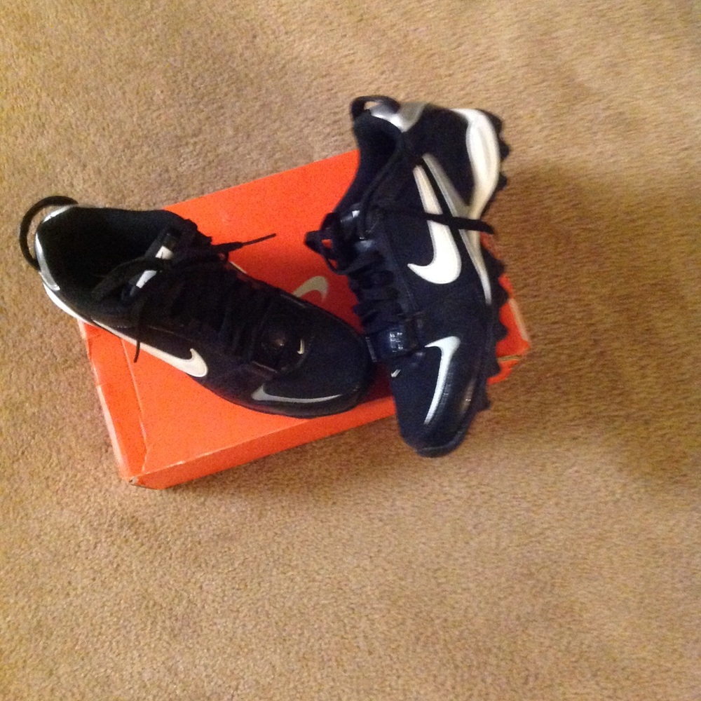 NEW Nike Sneakers  Football Land Shark Legacy